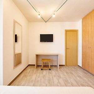 Twin Room & Unlimited Brunch
