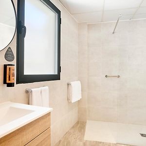 Economy triple Room & Unlimited Brunch